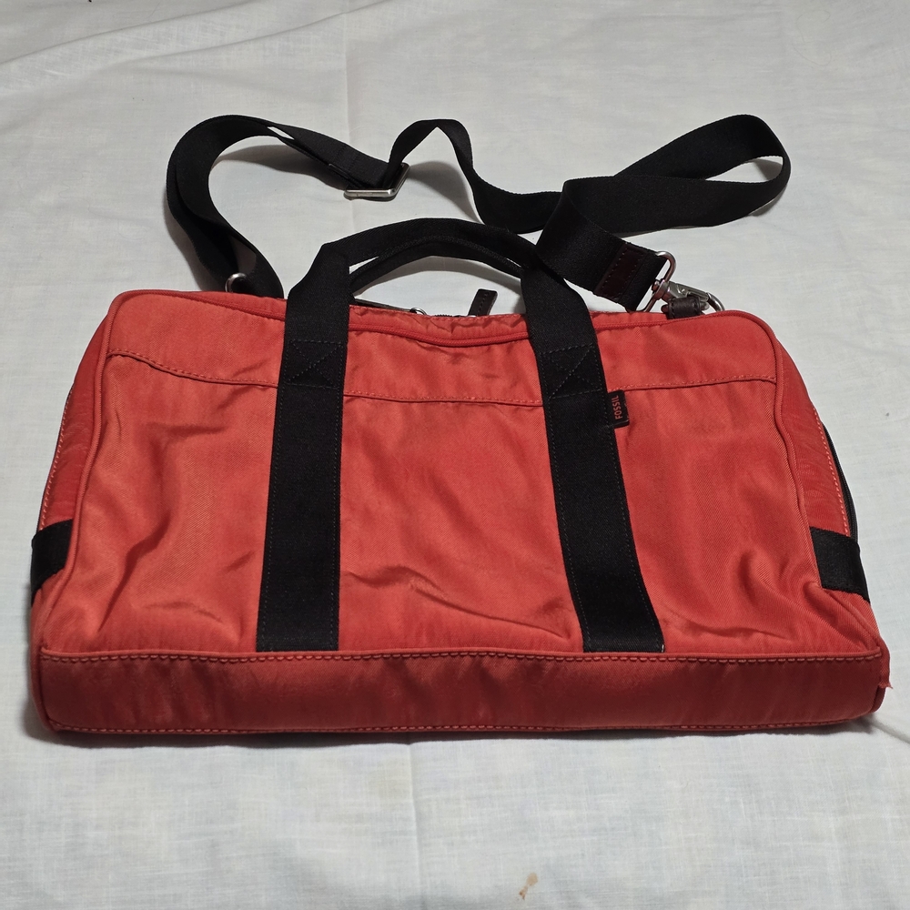 Fossil Red Laptop Nylon Bag 15.5x11.5 Shoulder Strap Zip Closure Multi Pockets